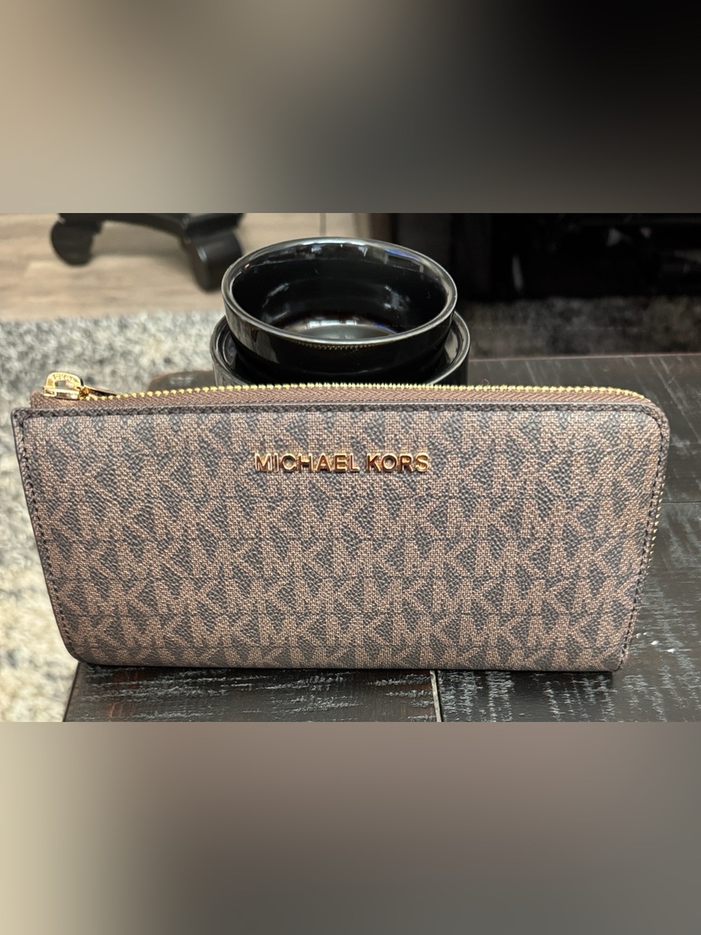 Michael Kors Jet Set Travel Zip Around Wallet